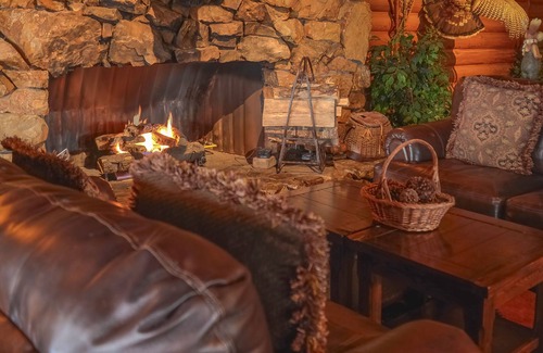 Sumas Hotel | Sumas Mountain Lodge