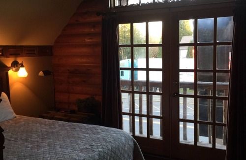 Sumas Hotel | Sumas Mountain Lodge