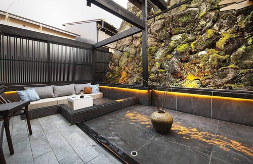 Hida Takayama Onsen House | Sumiya Hagakure Terrace and openair bath overlo/Takayama Gifu