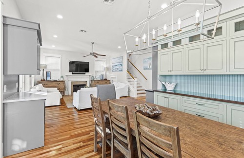 WaterSound Beach House | Summer Availability! Golf Cart! Walk to the Beach! Carriage House! Watersound Gated Community!