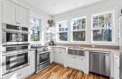 WaterSound Beach House | Summer Availability! Golf Cart! Walk to the Beach! Carriage House! Watersound Gated Community!
