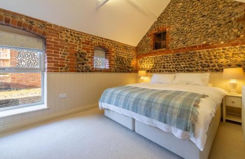 Weybourne House | Summer Barn