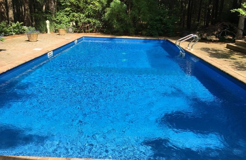 Northwest Harbor House | Summer Beckons in Fantastic East Hampton 3600 sf Airy Hideaway 4 bedroom 4 bath