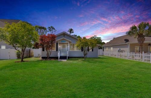 Crescent Beach House | Summer by the Sea Beach home pets ok fenced yard