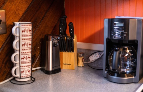 Newland Cabin | Summer Deal! Cozy Banner Elk Cabin Near Downtown & Prime Hiking Trails