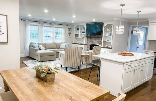 Northwest Harwich House | Summer Escape! Fire pit, Weber Grill and Tesla Charger