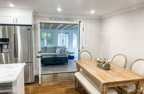 Northwest Harwich House | Summer Escape! Fire pit, Weber Grill and Tesla Charger