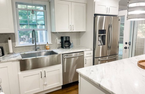 Northwest Harwich House | Summer Escape! Fire pit, Weber Grill and Tesla Charger