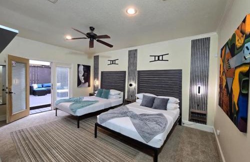 Woodlake - Briar Meadow House | Summer Galleria House Private Jacuzzi Escape