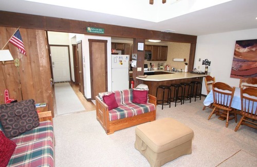 Lake Harmony House | Summer Getaway at the Lake! Beach & Pool included!