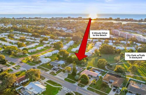 Seminole House | Summer Getaway Coastal Sea-Esta 4BD 3BA