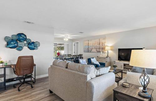 Seminole House | Summer Getaway Coastal Sea-Esta 4BD 3BA