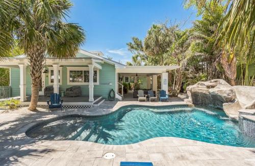 Siesta Key Village House | Summer House