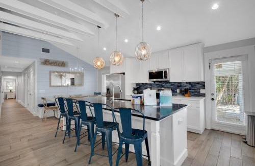 Siesta Key Village House | Summer House