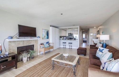 Crown Point Condo | Summer is here at Ginny's Bayfront balcony+parking