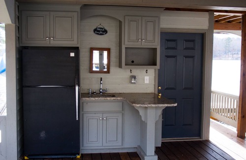 Wise House | Summer on the Lake at Beautiful Lake Gaston