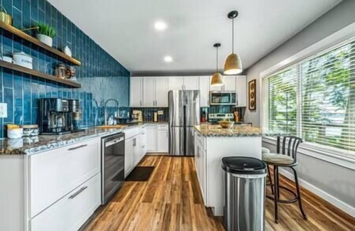 Chapin House | Summer plans?! Gorgeous Lakefront Escape. Lake all day, firepit at night