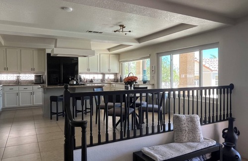Green Valley House | Summer Sale!Htd Pool SPA, BBQ Fire-pit, Legacy Golf Coarse