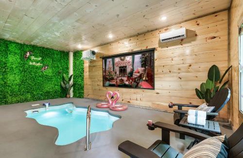 Sevierville House | Summer Sale, Indoor Pool, Pet Stays Free, Movie, HotTub
