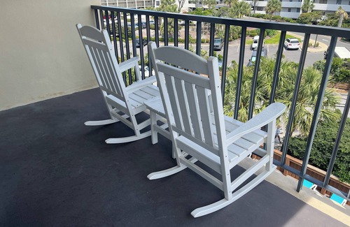 Wrightsville Beach Condo | Summer Sands- Splish Splash Room 405