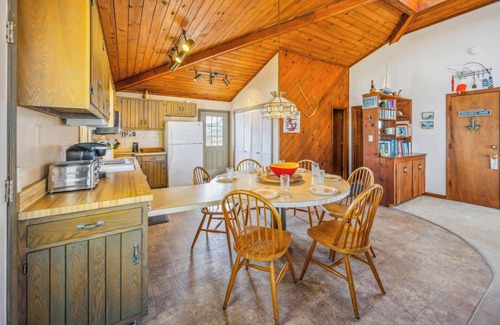 Rodanthe House | SUMMER SAVINGS - Cozy Oceanfront Cottage w/Books, Games, TVs, Stunning Views
