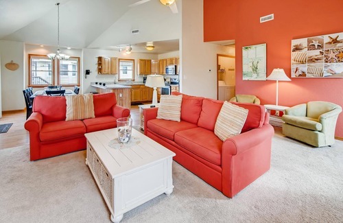 Waves House | SUMMER SAVINGS - Oceanside Beach House w/Hot Tub, Game Room, + Close to Beach!