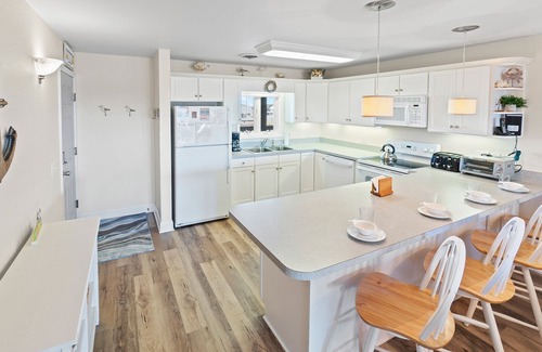 Rodanthe Condo | SUMMER SAVINGS - Semi-Oceanfront Condo w/Resort Pool, Elevator, Private Sundeck