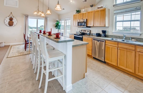 Wind Over Waves House | SUMMER SAVINGS - Soundside Dog Friendly Home w/Pool, Hot Tub, Putting Green