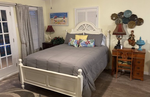 Port Charlotte House | Summer secret, less crowded. Perfect time for your summer vacation.