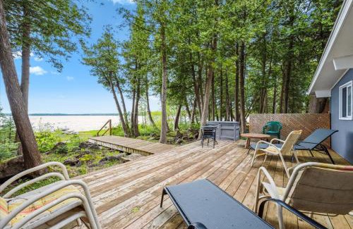 South Bruce Peninsula House | Summer Side Classic Lakefront Escape