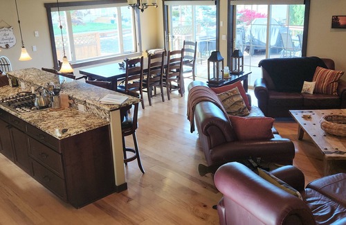 Belfair House | Summer Special - Enjoy This Beautiful Southshore Waterfront Vacation Home Now!