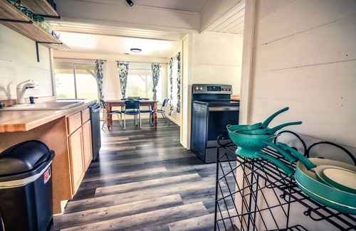La Pointe House | SUMMER SPECIALS Beautiful lake front, beach and pool table