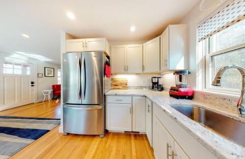 Provincetown House | Summer Sun