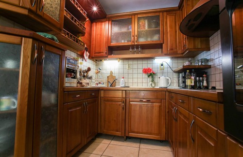 Nessebar Villa | Summer Villa Close to the Coast with Private Gym and Parking