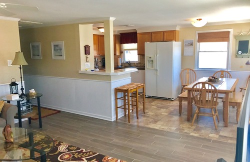 North Beach Haven House | Summer Weekly Rental - 2nd Floor Duplex - 5 Houses from the Beach