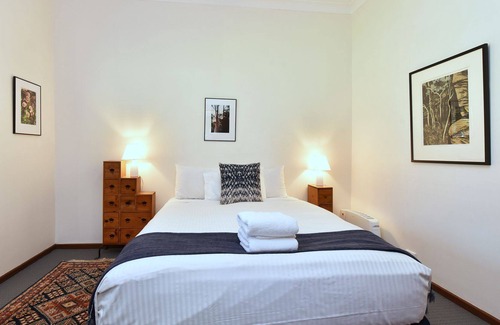North Rothbury House | Summerfield Cottage - Hunter Valley, renovated House in central North Rothbury
