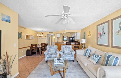 Crescent Beach Condo | Summerhouse 605A - Beachfront, Free Activities Daily, 2 Pools, East End, Hot Tub
