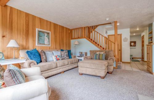 Shorepine Village House | Summerhouse Cottage