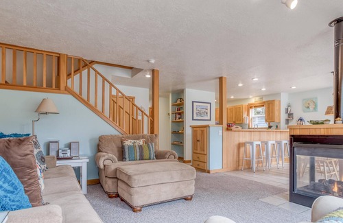 Shorepine Village House | Summerhouse Cottage