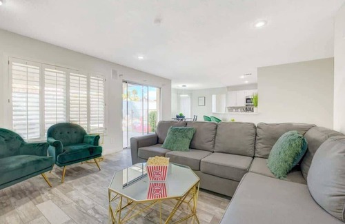 Spring Valley House | Summerlin Dream~Sleeps 18Guests!+Heated Pool~