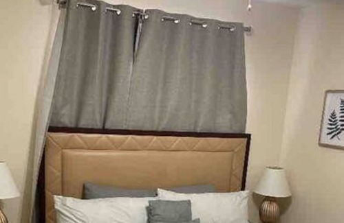 Summerlin South House | Summerlin.Pool.Sauna.Jacuzzi.Massage Chair. Sparkling.Serene.4Bdr 2King8TwinBed