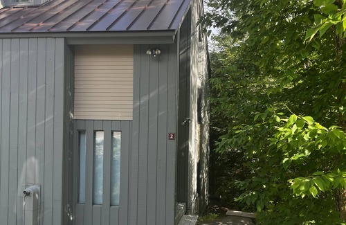 Lincoln House | SUMMERTIME! Beautifully updated condo in White Mountains, Overlooking Loon!