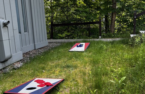 Lincoln House | SUMMERTIME! Beautifully updated condo in White Mountains, Overlooking Loon!