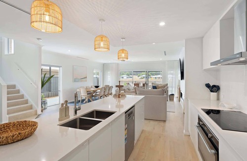 Nangkita House | Summervale House – 108 Blanche Pde
