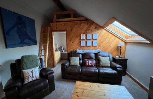 Carrabassett Valley Apartment | Summit Haus Golf and Liftside Penthouse