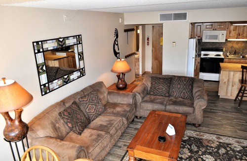 Copper Mountain Village Hotel | Summit House 2 bed 2 bath B