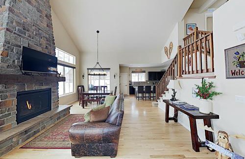 Silvercreek House | Summit Lift 240