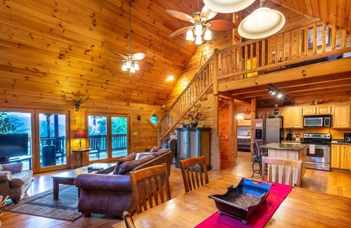 Sylva Cabin | Summit Lodge - Smoky Mtn Views, Central Location, Hot Tub & Ping Pong!