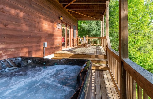 Sylva Cabin | Summit Lodge - Smoky Mtn Views, Central Location, Hot Tub & Ping Pong!