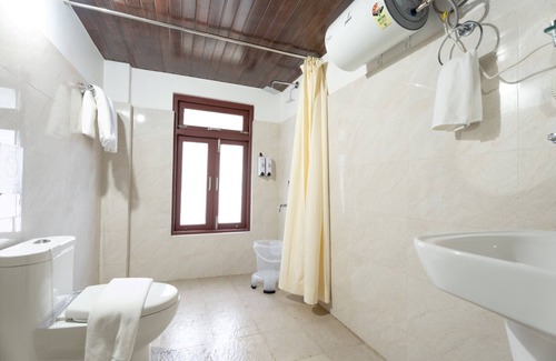 Turuk Hotel | Summit Sherpa Mountain Inn